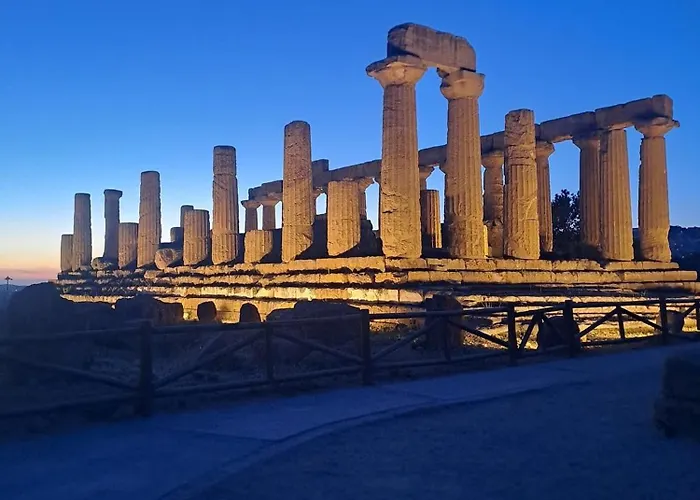 Nicare Guest house 3*